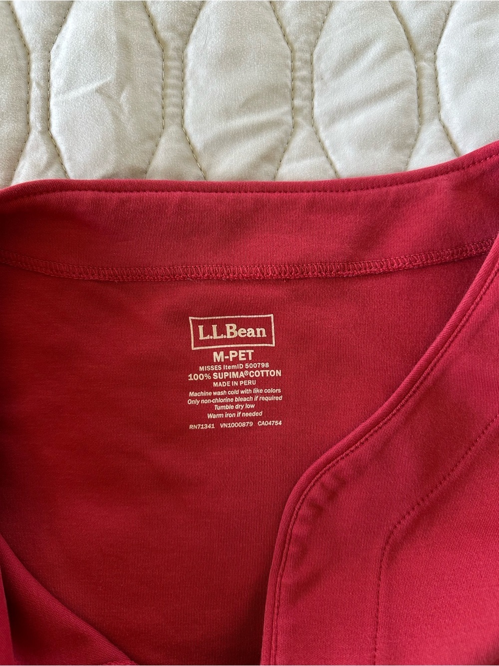 L.L. Bean Women’s Red Cotton V-Neck 3/4 Sleeve Top M Petite Casual Athliesure - Picture 3 of 6